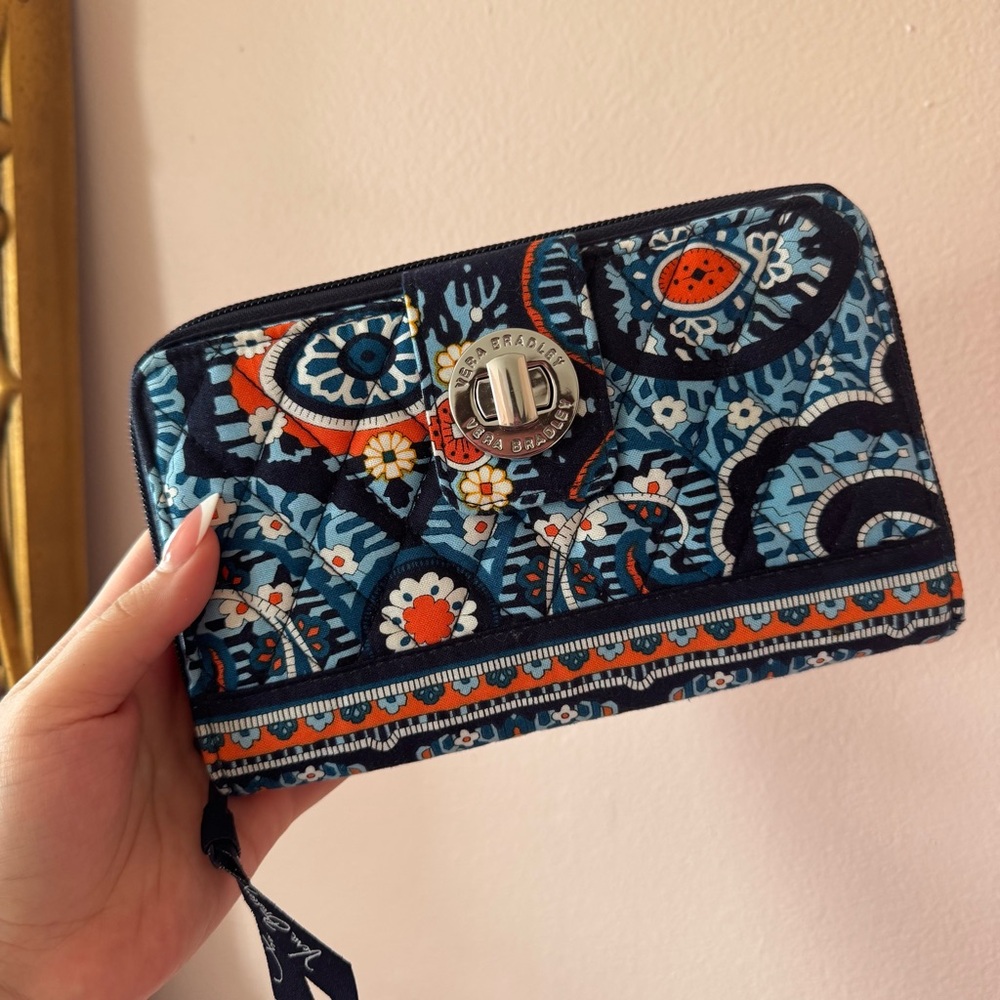New Vera Bradley turn lock Marrakesh wallet